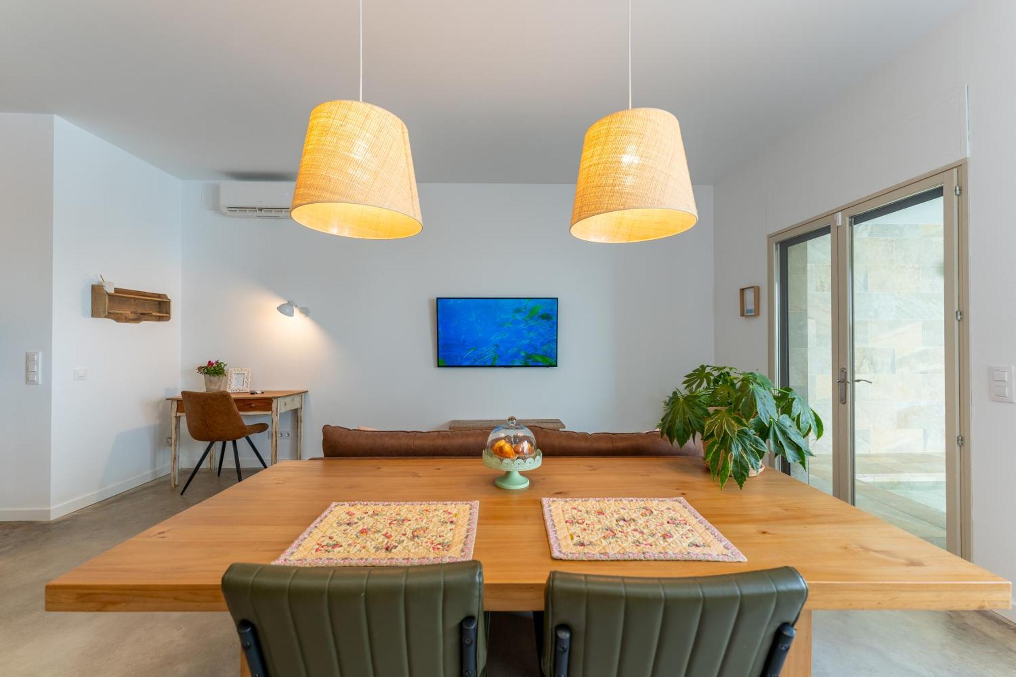 Loft Con Piscina Climatizada De Agua Salada Y Parking En El Centro De Figueres Apartment Figueres  Luaran gambar